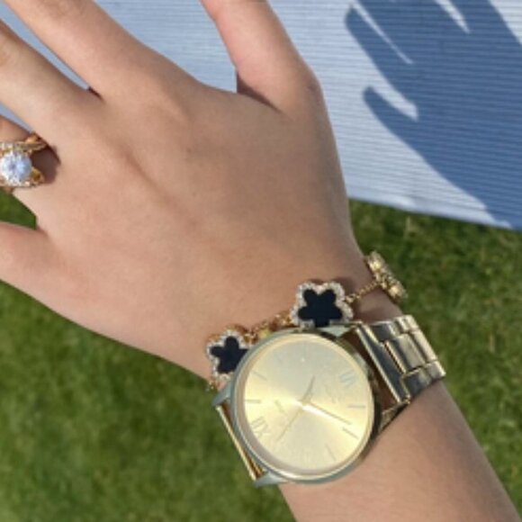 Elegant  Five-Leaf Clover Cubic Zirconia bracelet - Picture 2 of 6